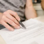 Quais São os Meus Direitos em Caso de Atraso de Benefícios Sociais?