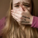 Saiba Como Ajudar uma Mulher Vítima de Violência Sem Colocar Sua Vida em Risco